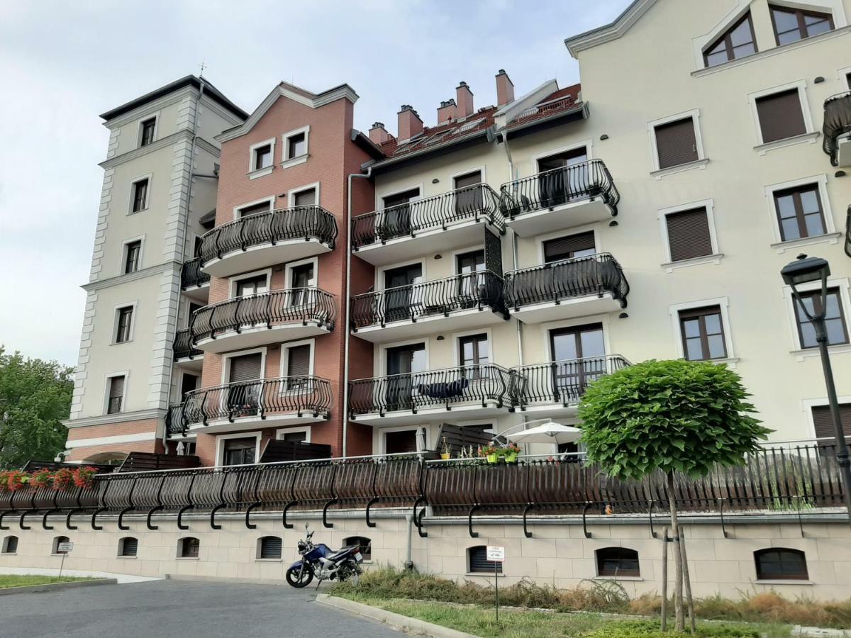 Apartamenty Lubin - Kamieniczka W Centrum Екстериор снимка